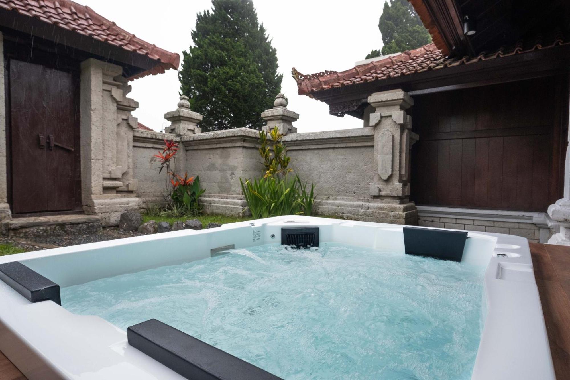 Girihill Farmhouse Munduk  Luaran gambar
